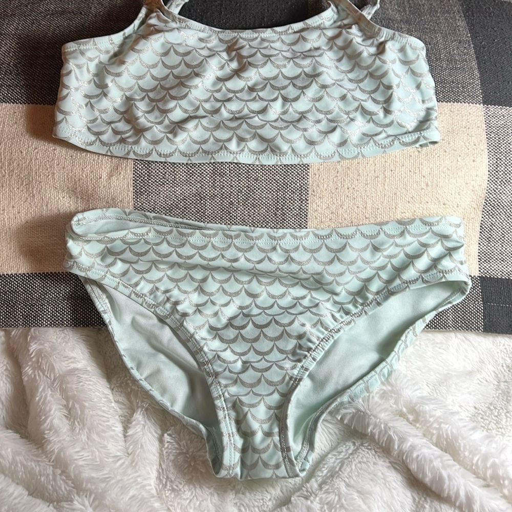 Preloved bikini by gap mint color scale like mermaid look